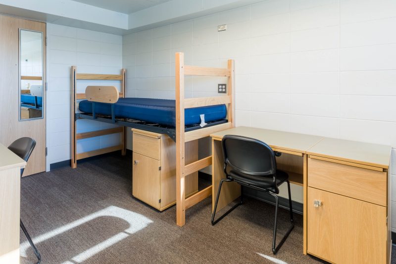 Sellery 3-window double room photo