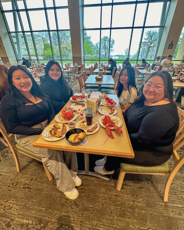 Housing Resident Appreciation Lobster Dinner - Students posing