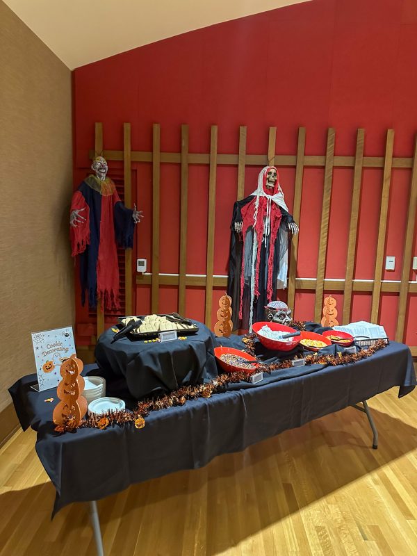 Carson's Halloween Party special Pumpkin Cookie Decorating