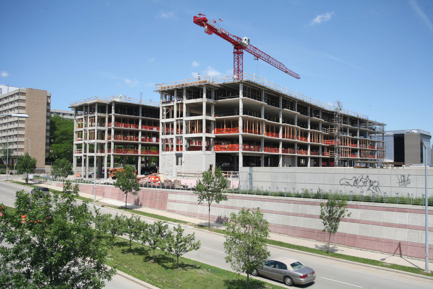Ogg Residence Hall construction in 2006