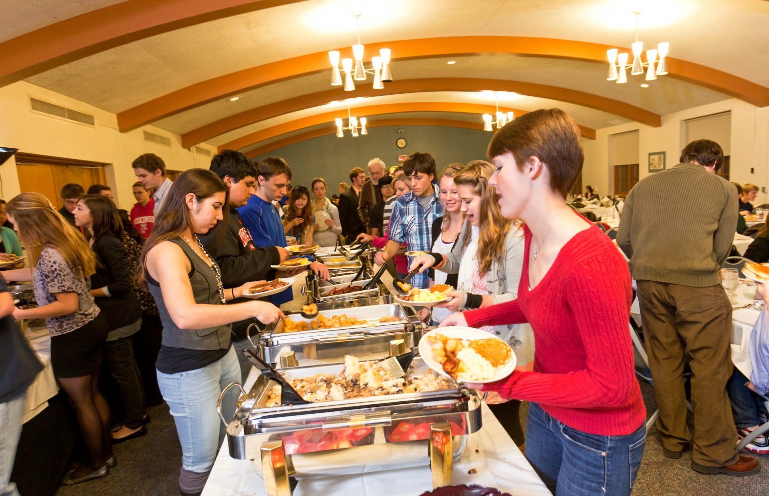 Students at a December Roundtable dinner