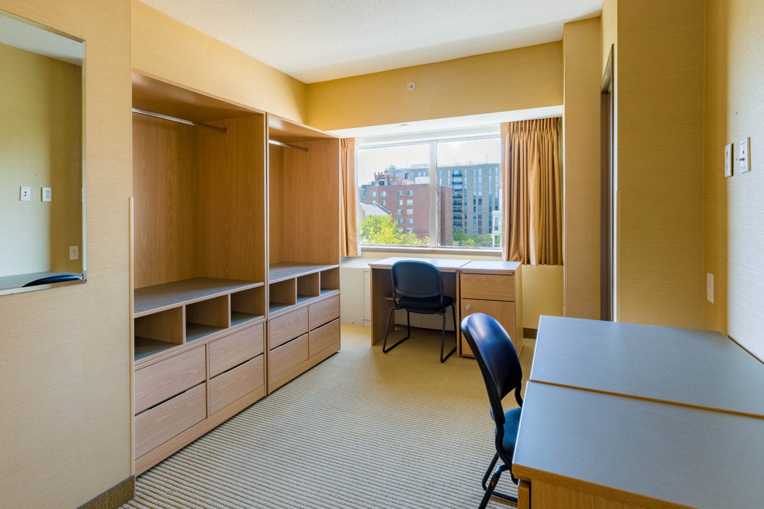 Lowell Triple Type A with Bath small room photo