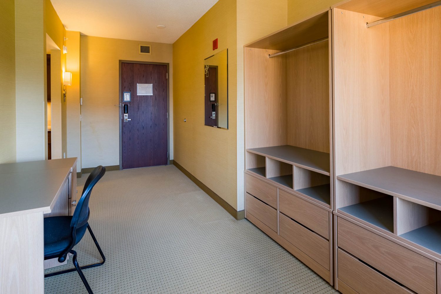 Lowell Triple Type A with Bath small room photo