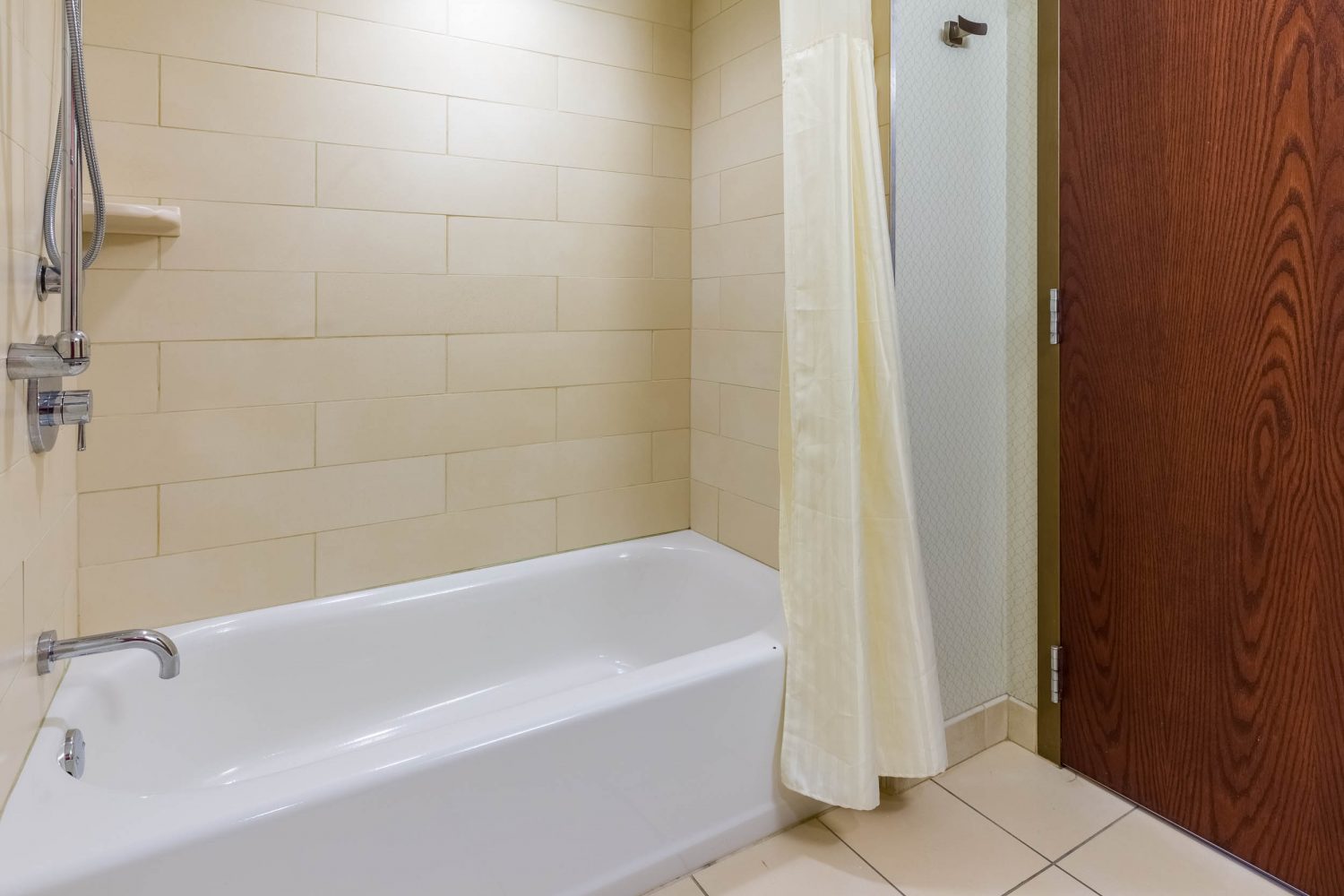 Lowell Triple Type B with Bath bathroom photo