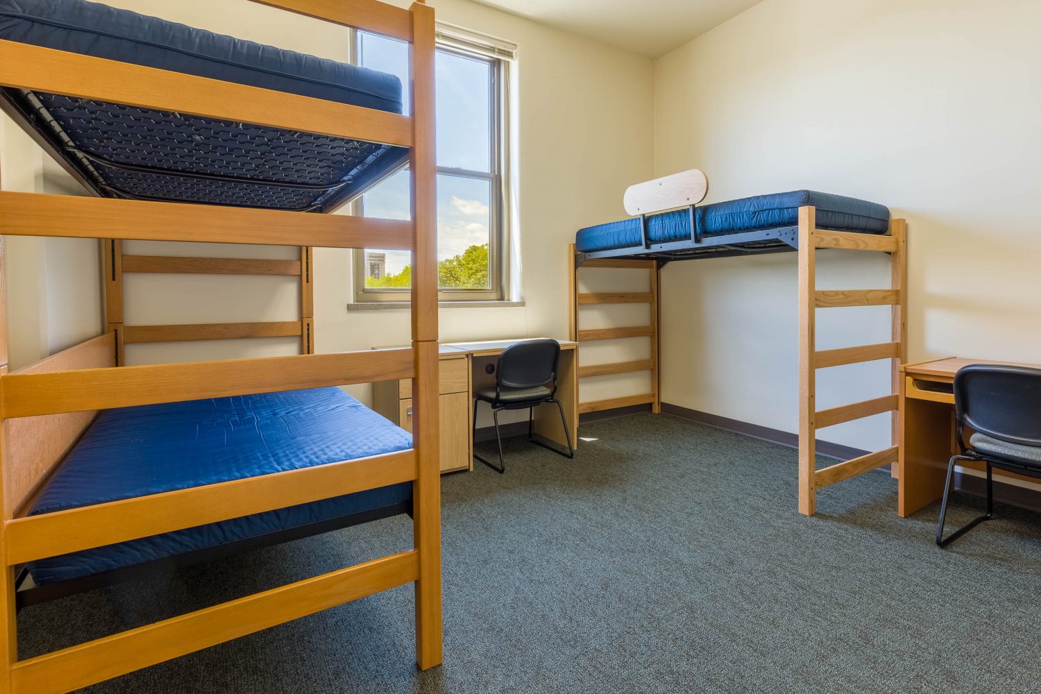 Dejope triple room photo