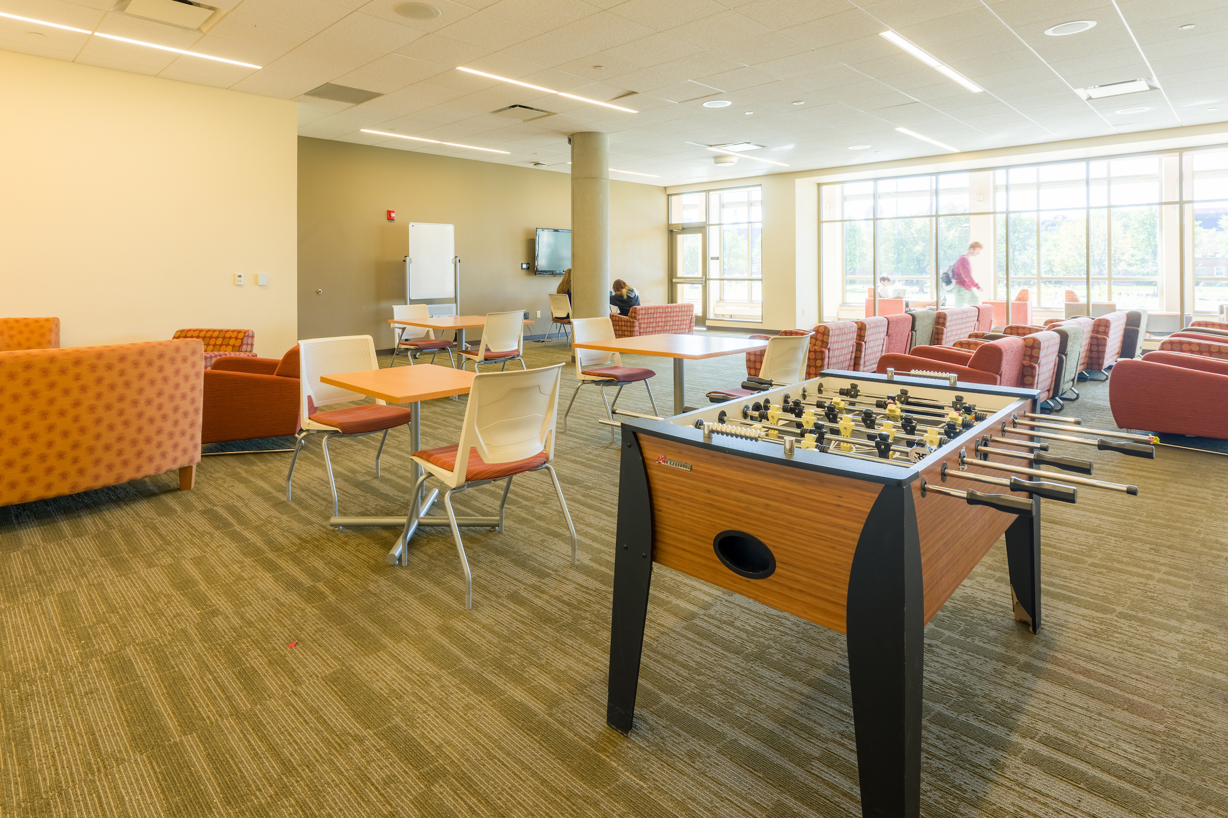 Yahara Dejope Lounge