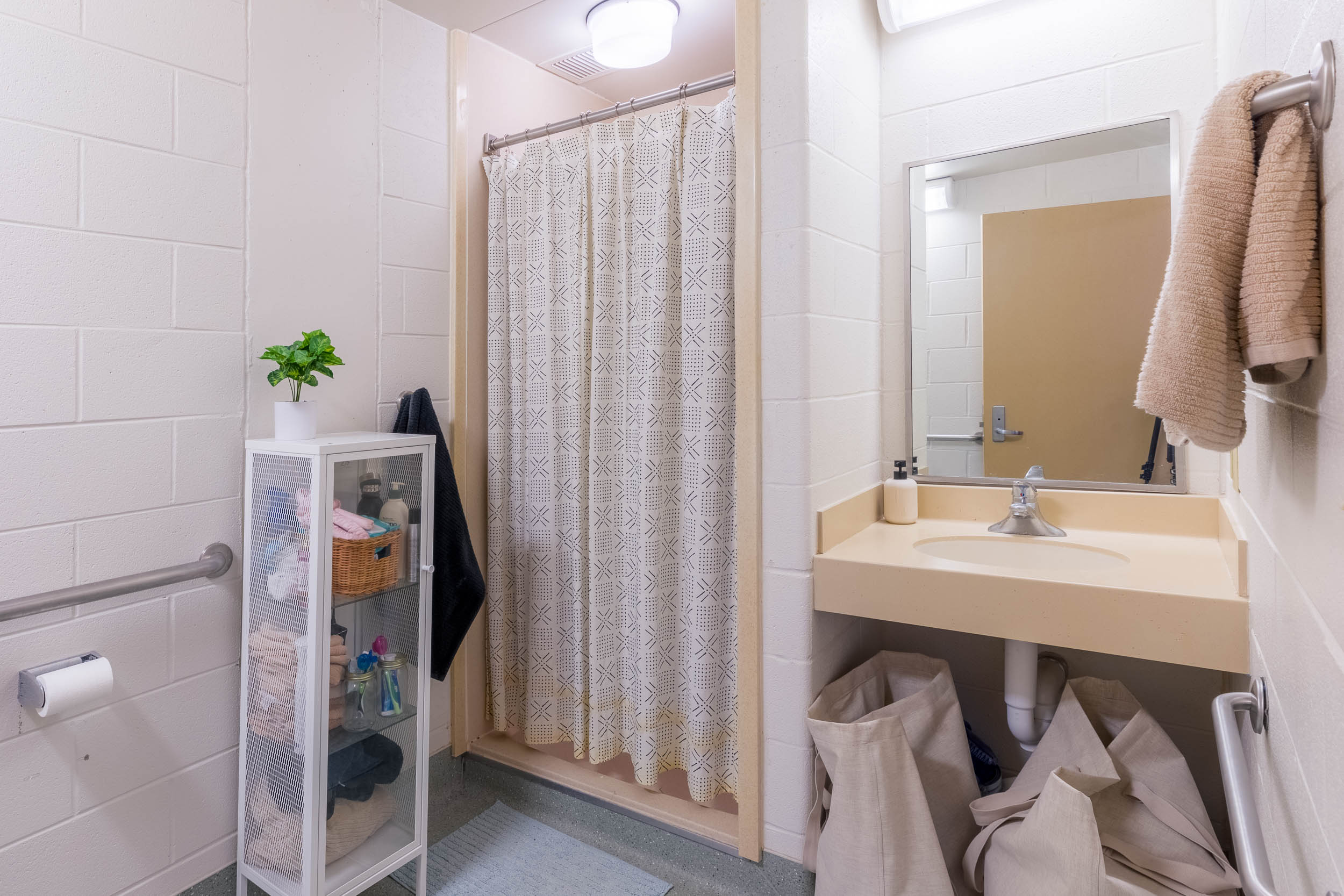 2023 Ogg Best Room Contest finalist bathroom