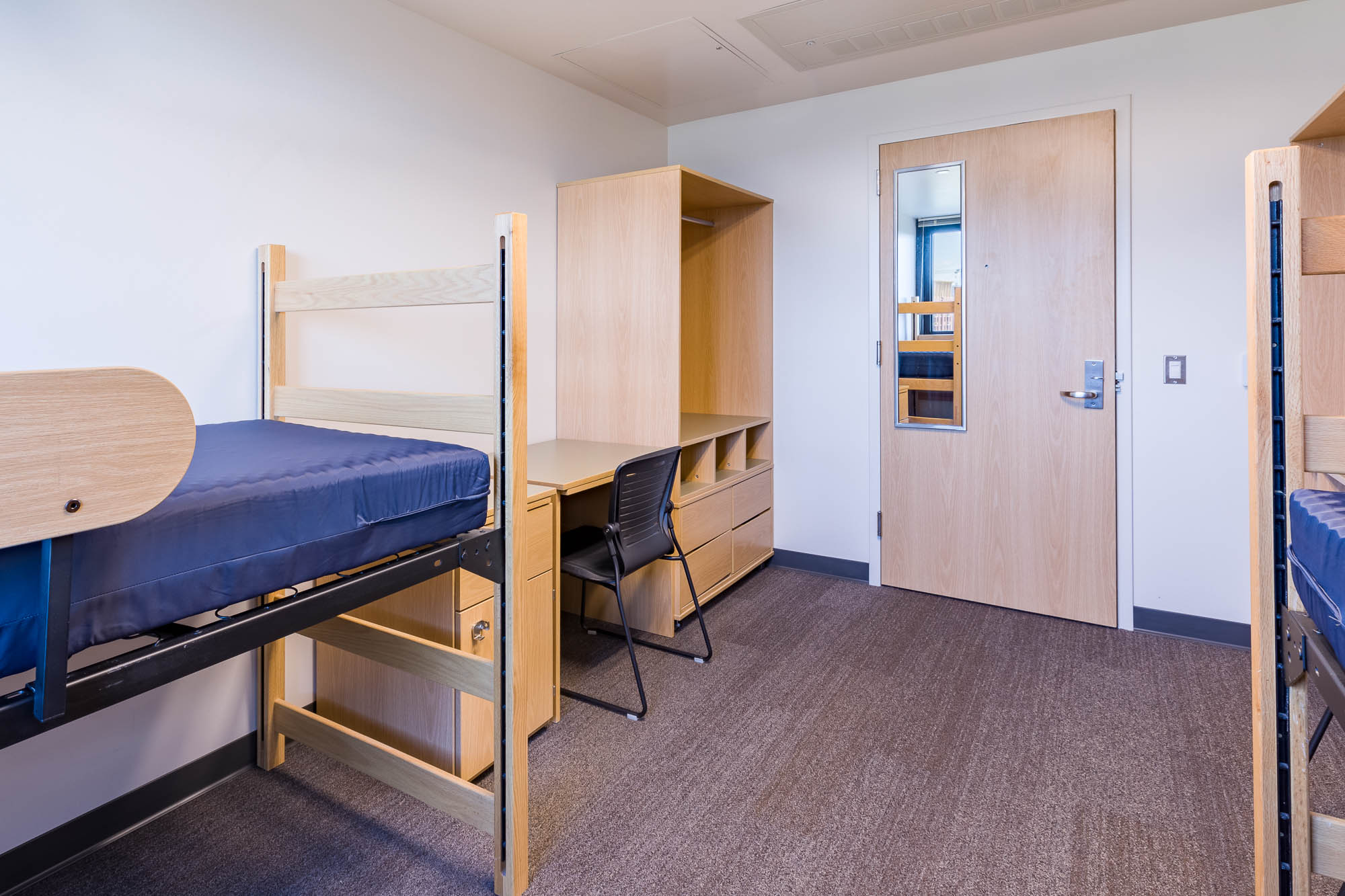 Sellery 11th floor 2-window double room photo