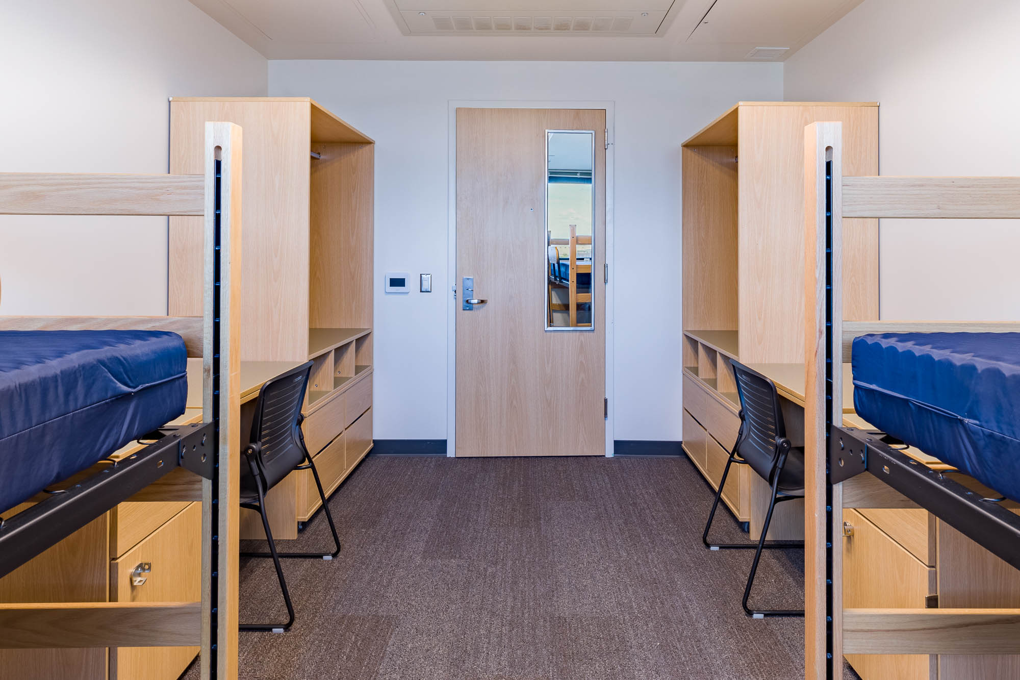 Sellery 11th floor 3-window double room photo