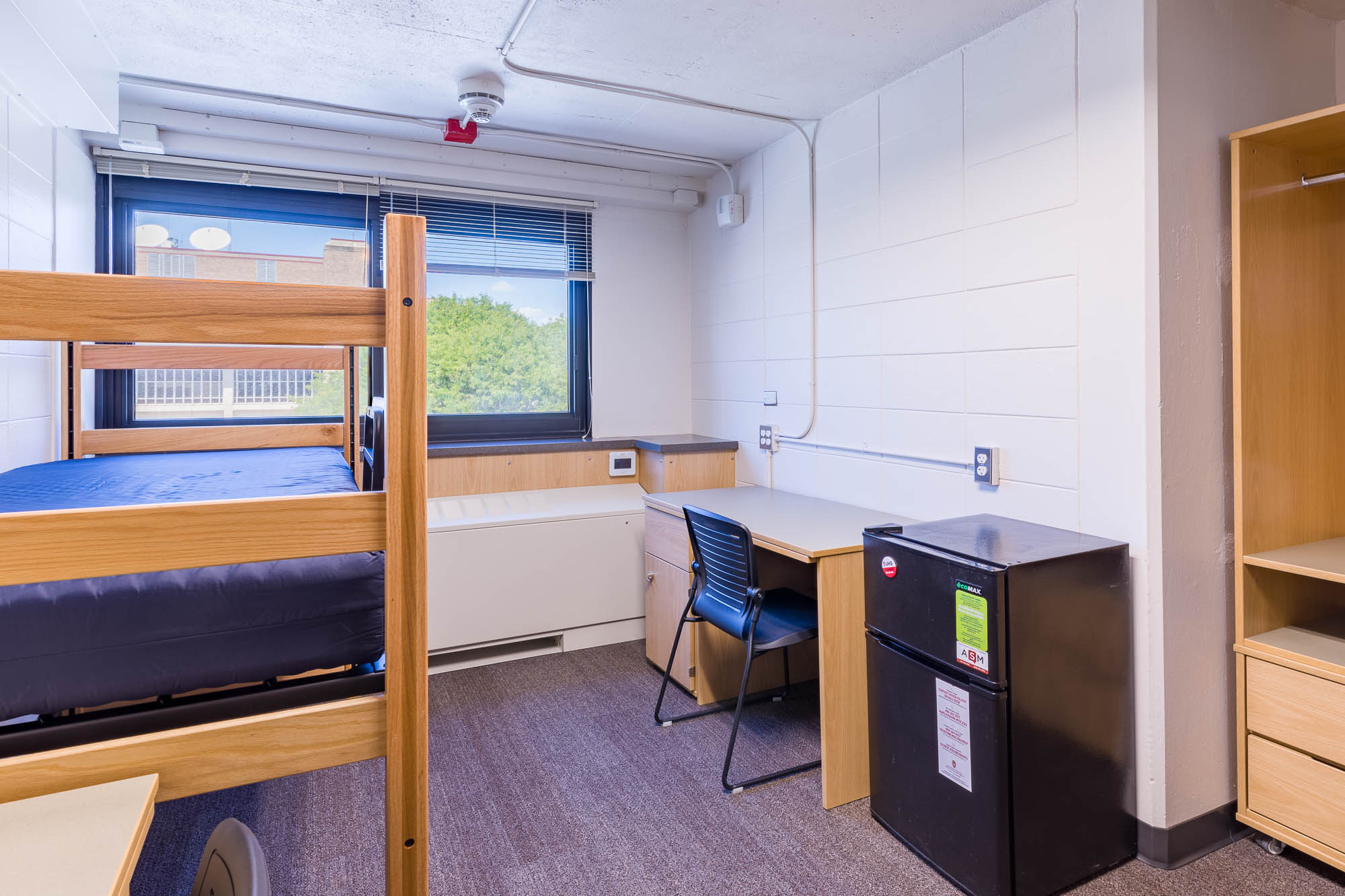 Sellery 2-window double room photo