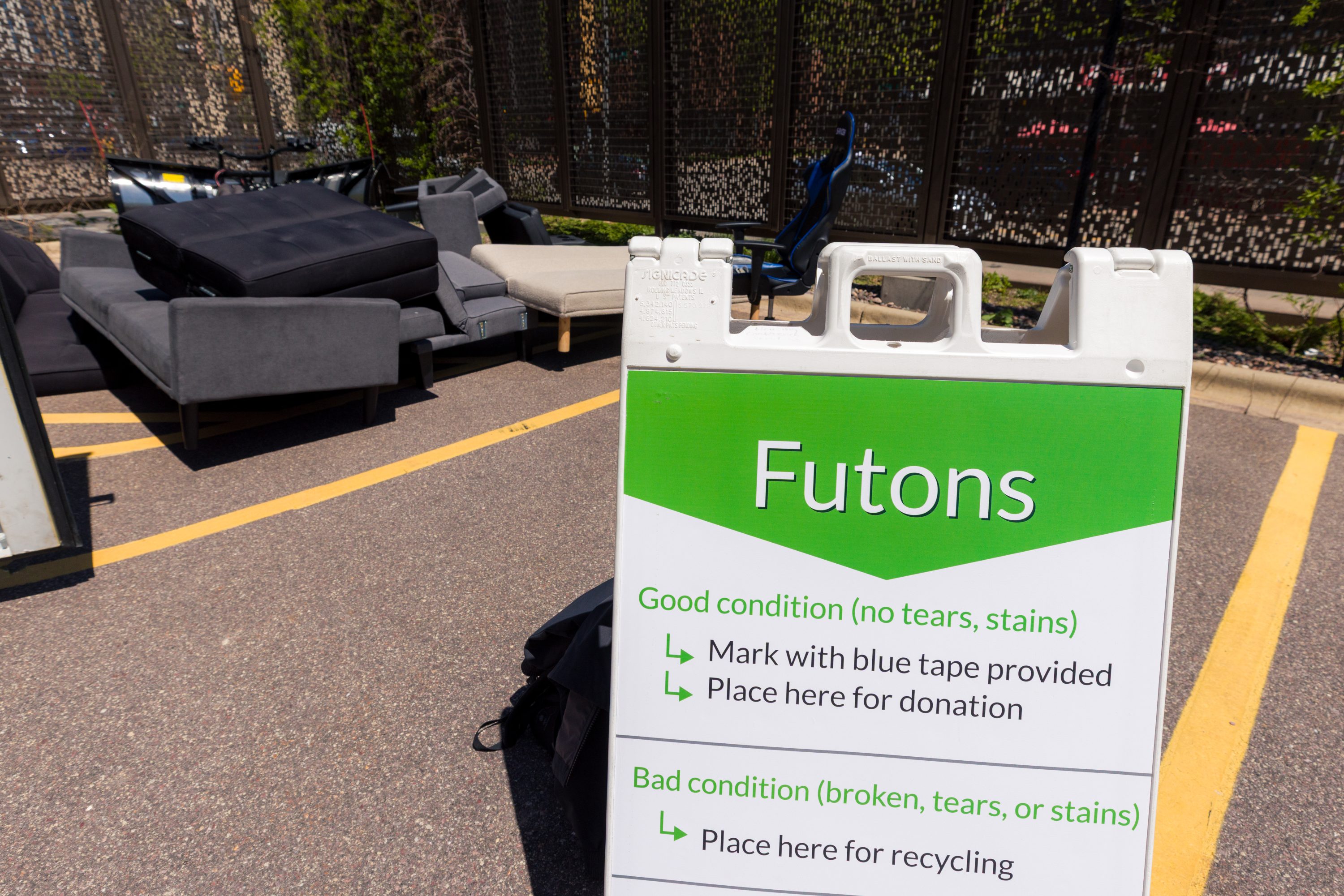 Sustainability Move-Out Spring 2025 futon collection site