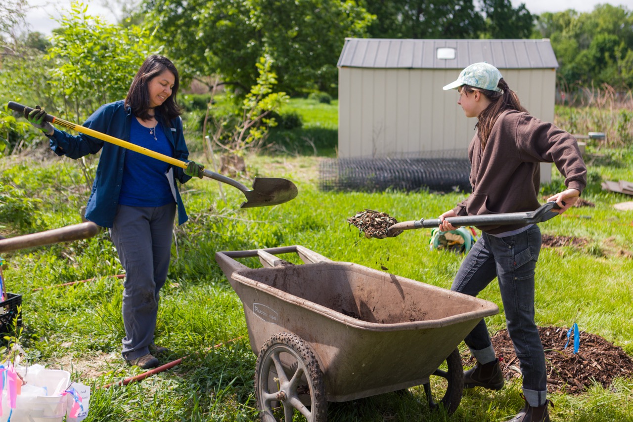 Dining student farm planting day