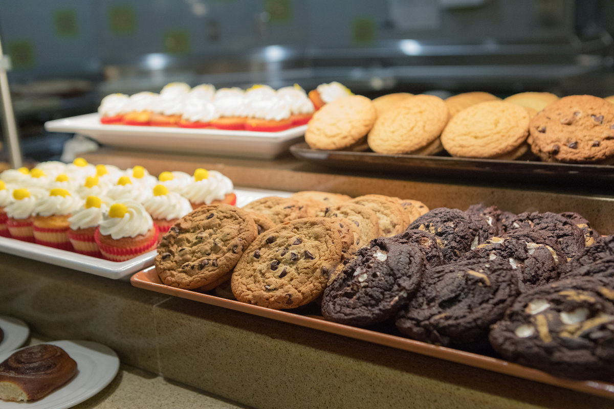 Cupcakes and cookies