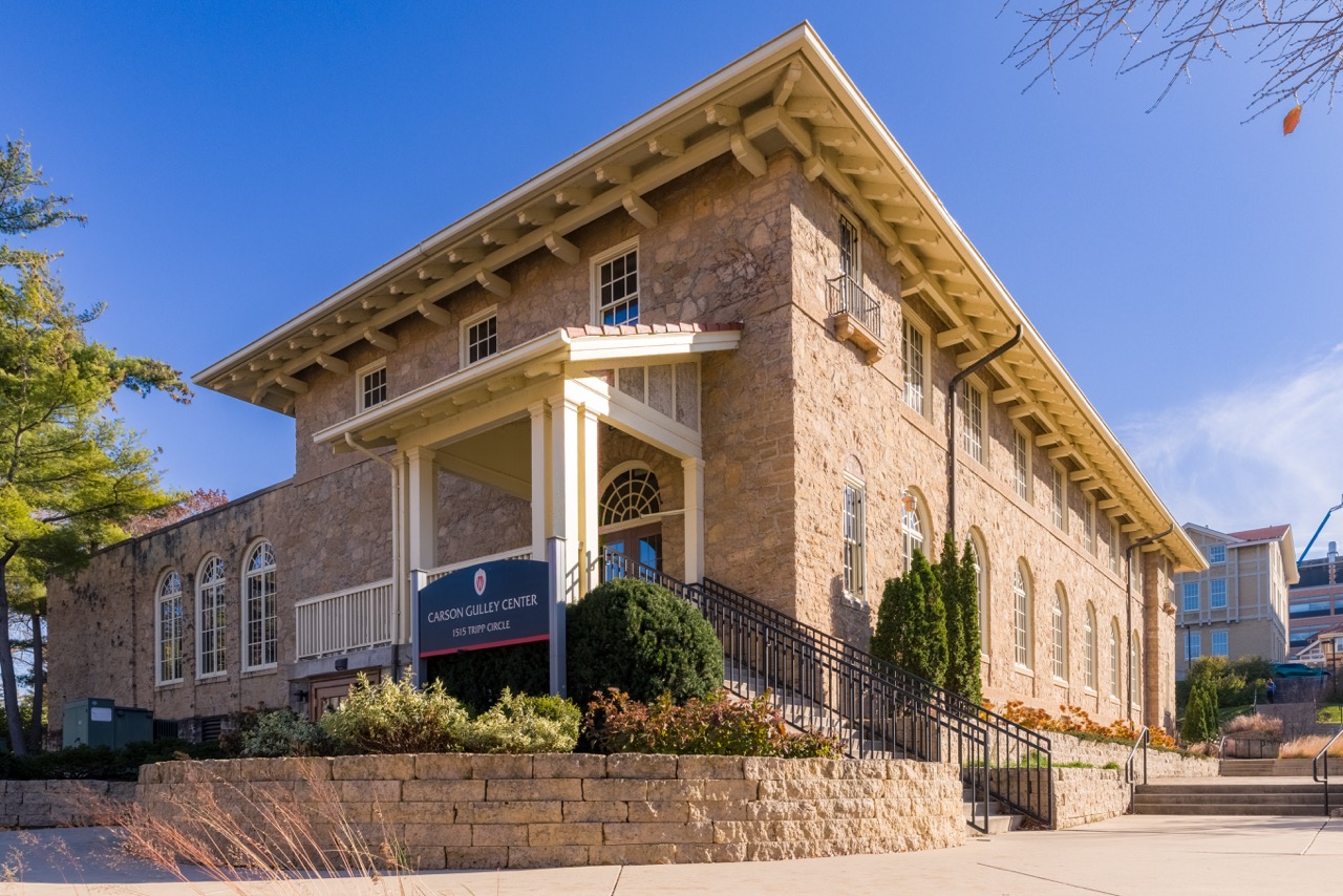 Exterior photo of Carson's Market and Carson Gulley Center