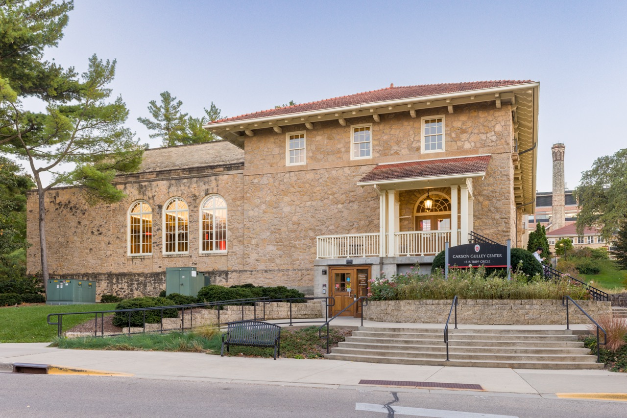 Exterior photo of Carson's Market and Carson Gulley Center from Tripp Circle