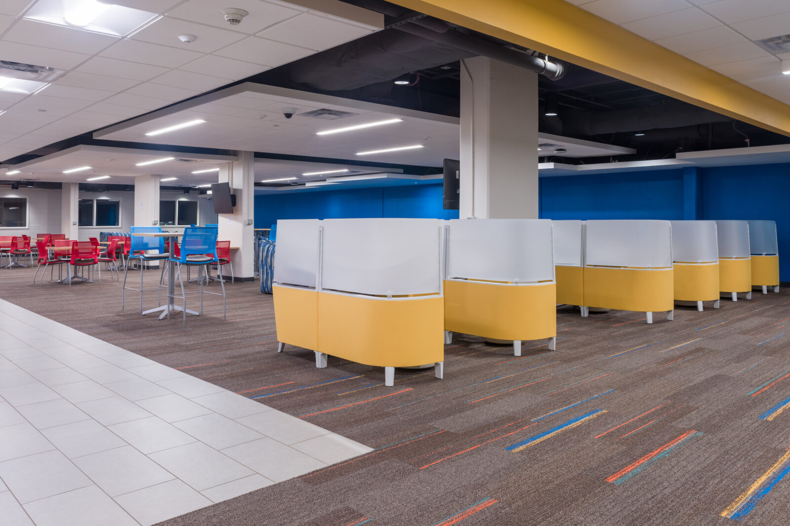 Witte Lower Level Lounge 2025