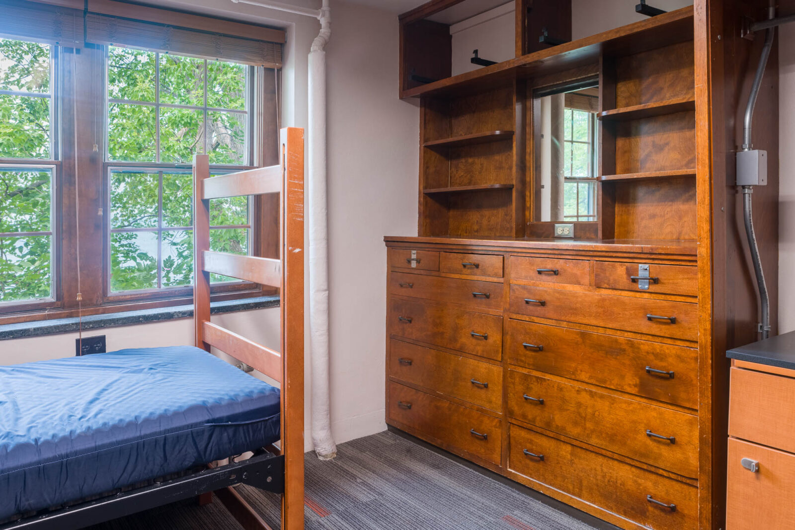 An undecorated double room in Kronshage Residence Hall